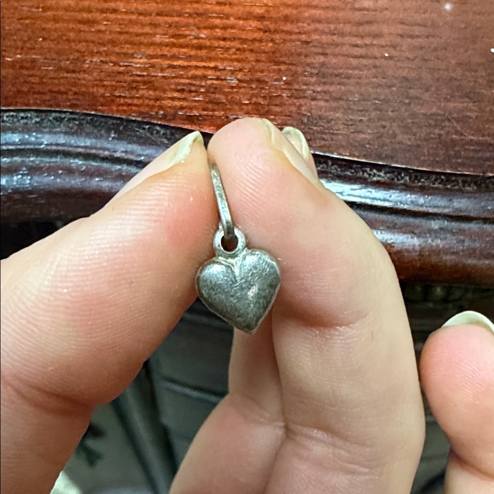 925 Sterling Silver Vintage Heart Pendant - Picture 2 of 4